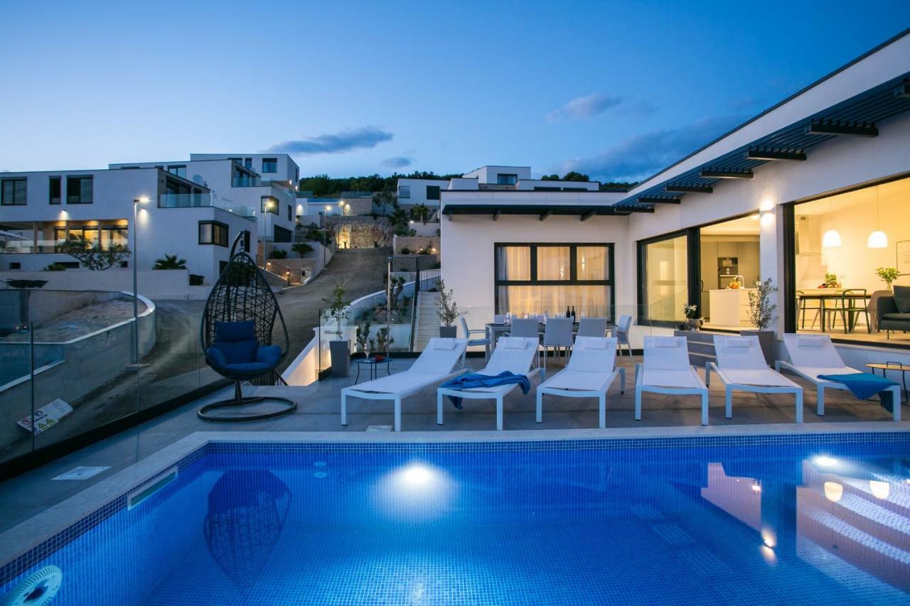 Holiday Home Olive Exclusive - 8 People, Heated Pool, Okrug Gornji, Sea View Trogir Exterior photo