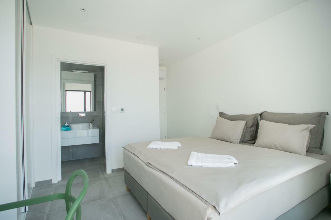 Holiday Home Olive Exclusive - 8 People, Heated Pool, Okrug Gornji, Sea View Trogir Exterior photo