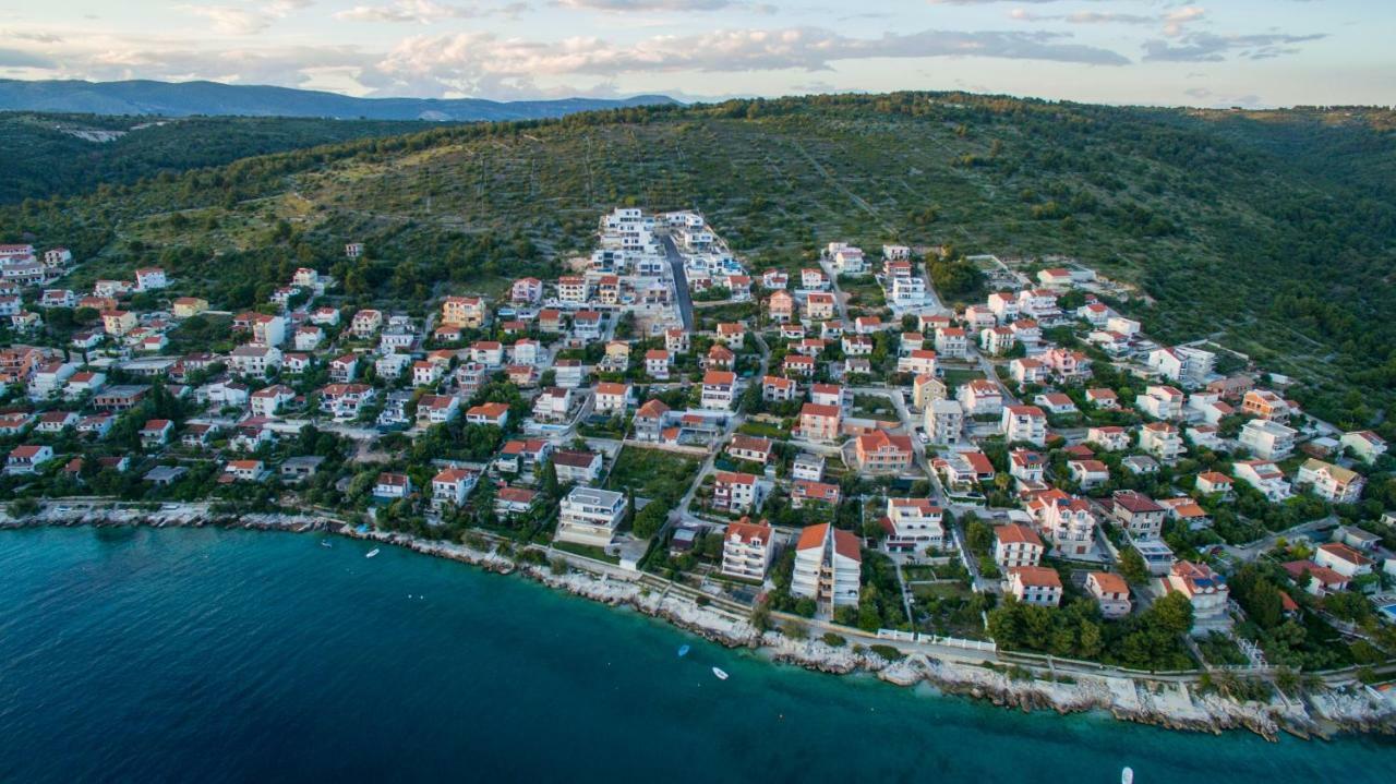 Holiday Home Olive Exclusive - 8 People, Heated Pool, Okrug Gornji, Sea View Trogir Exterior photo