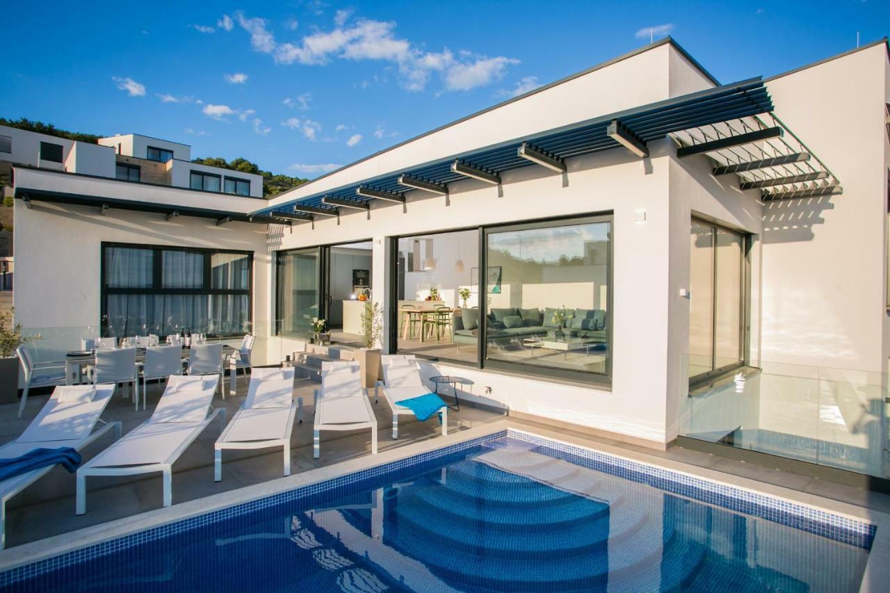 Holiday Home Olive Exclusive - 8 People, Heated Pool, Okrug Gornji, Sea View Trogir Exterior photo